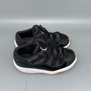 Jordan‎ 11 Retro Low Black Coral Shoes 645107-013 Toddler Sz 9C EU 26
